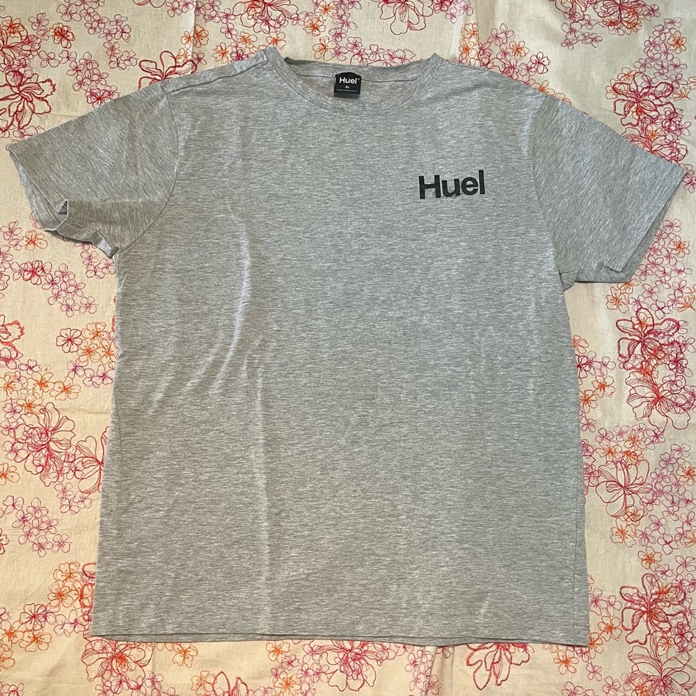 NWOT Huel T-shirt XL